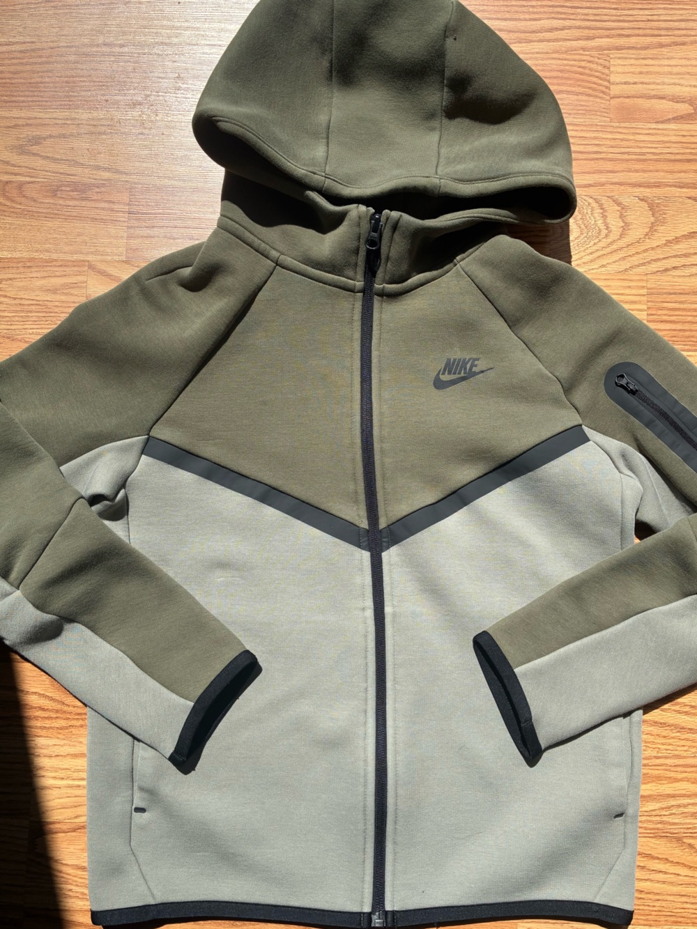 Nike Tech Set - Boys Olive Green Zip Jacket and Jogger - Size L